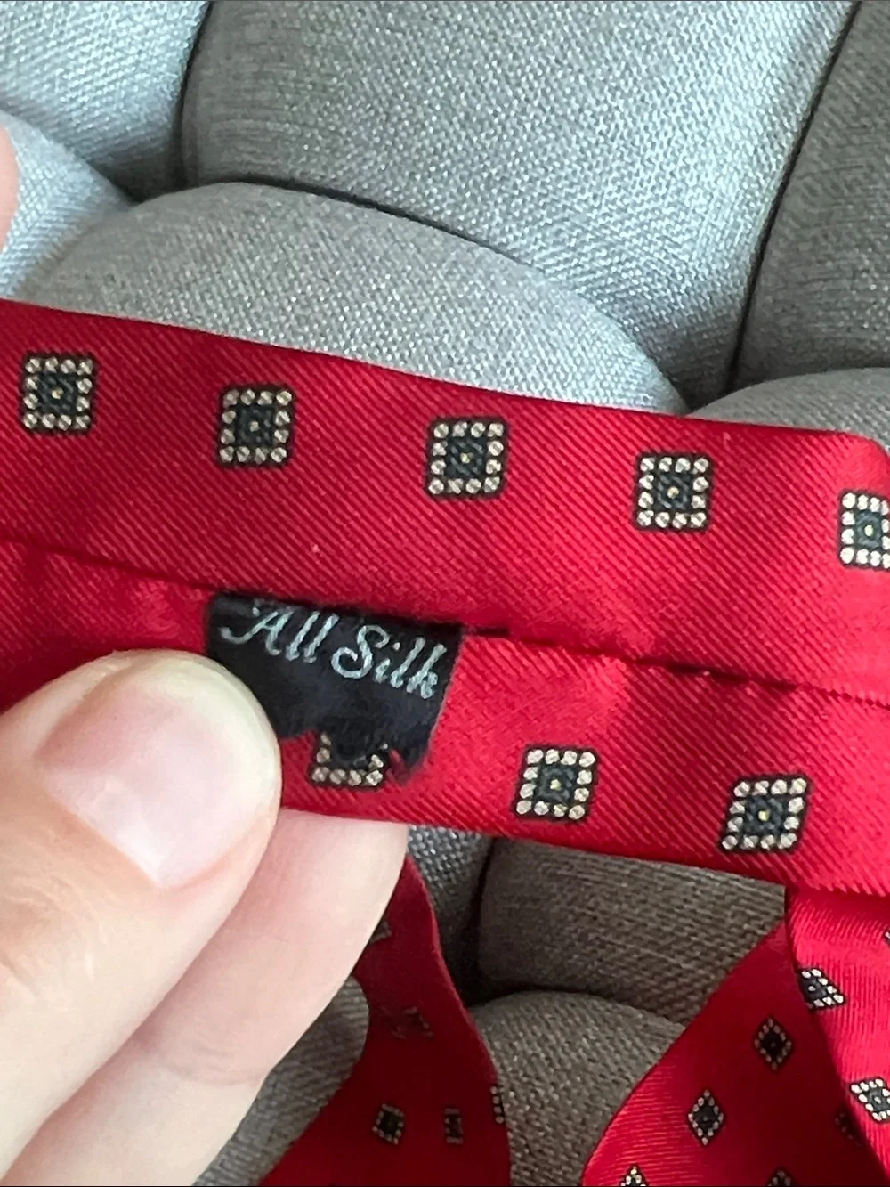 N/A luxurious red